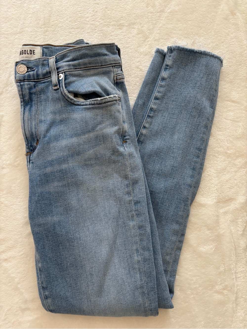 Aritzia Agolde distressed skinny jeans